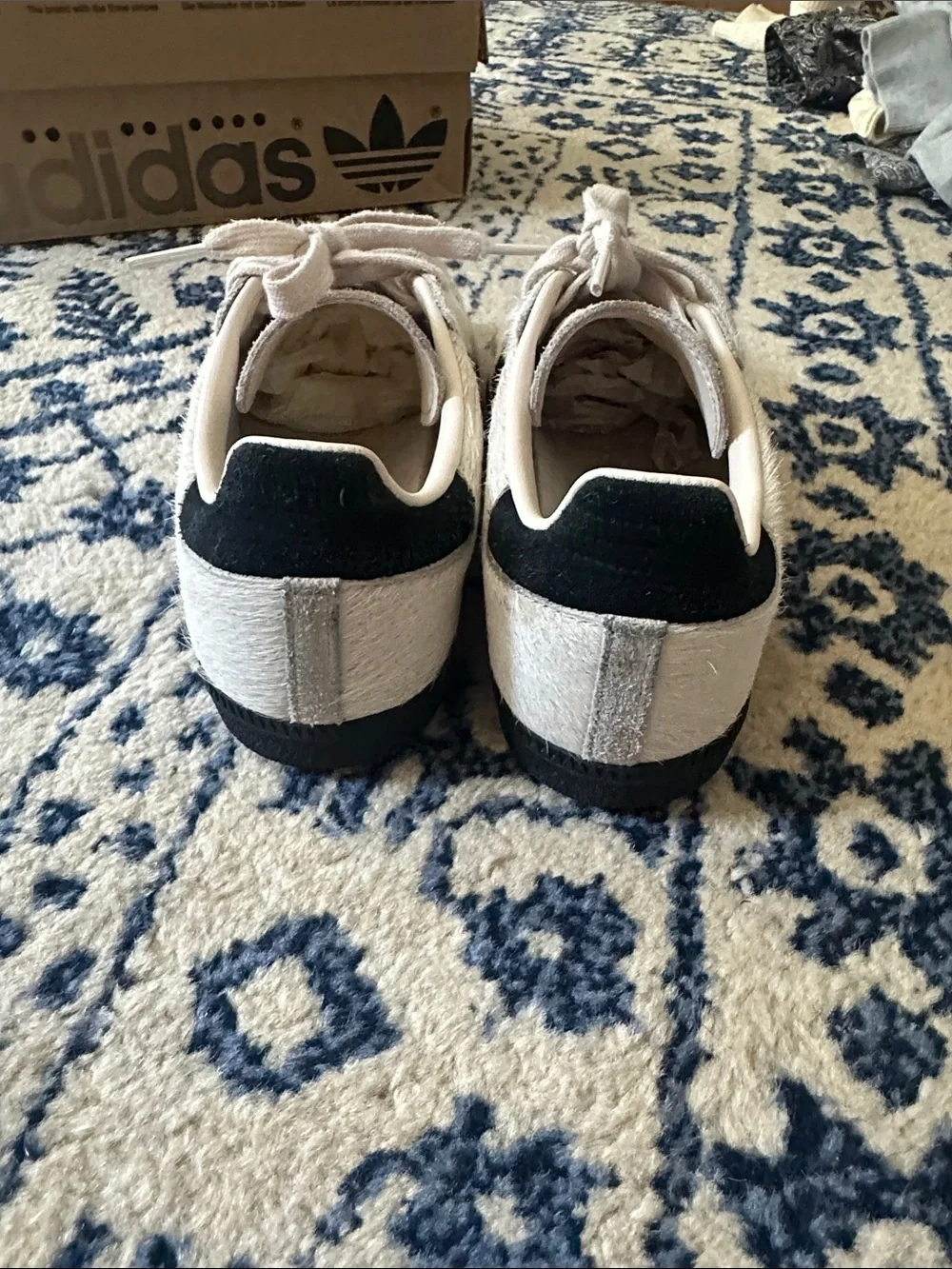 adidas White and Black samba-Style Leather Sneakers - Picture 4 of 8